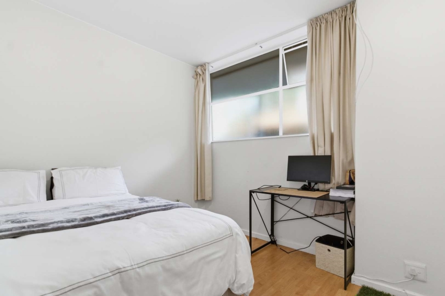 2 Bedroom Property for Sale in Green Point Western Cape